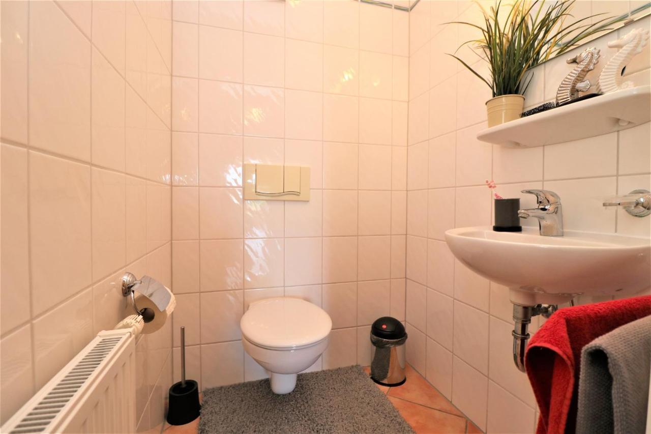Ferienwohnung Achtern Hafen App 01 Wustrow  Exterior foto